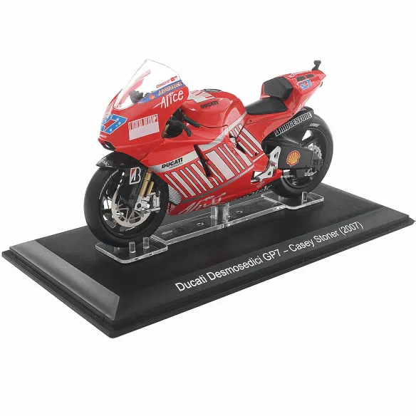 ISSUE 3 - Desmosedici GP7 Casey Stoner