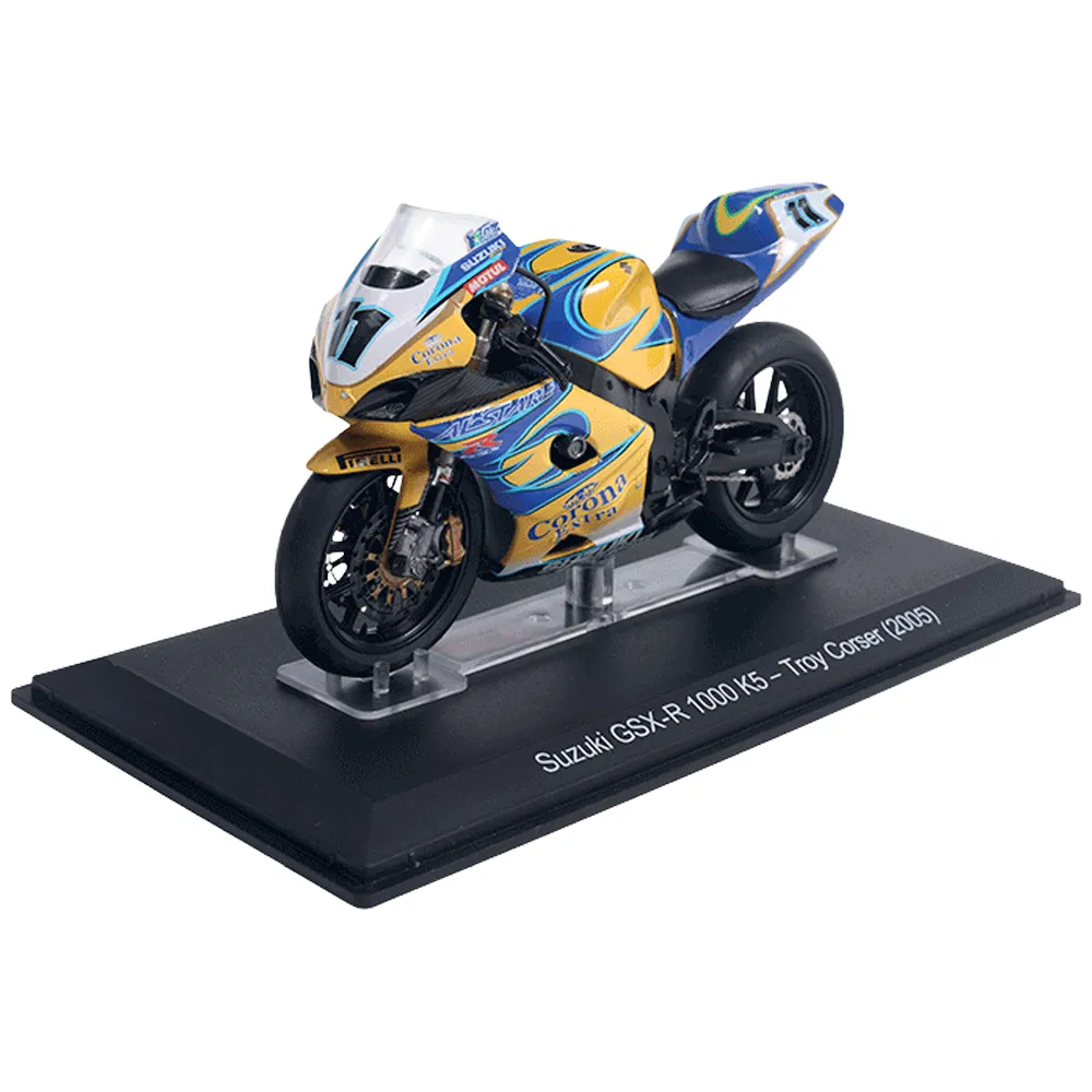 ISSUE-30---SUZUKI-GSXR-1000-K5---TROY-CORSER-2005.jpg